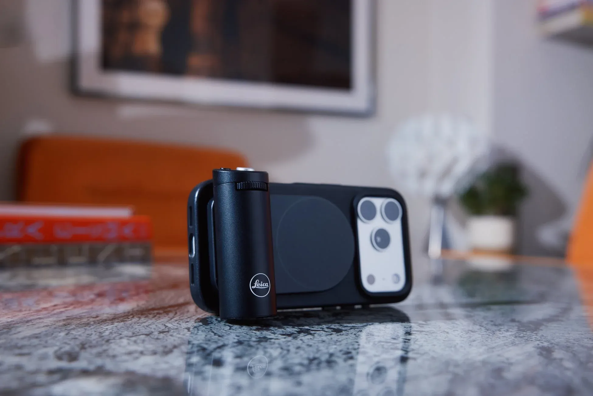 Leica LUXグリップとケースが合体した状態